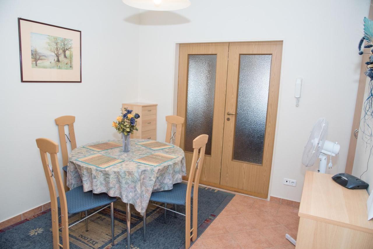 Centrum 2 Apartmanok Heviz Ngoại thất bức ảnh
