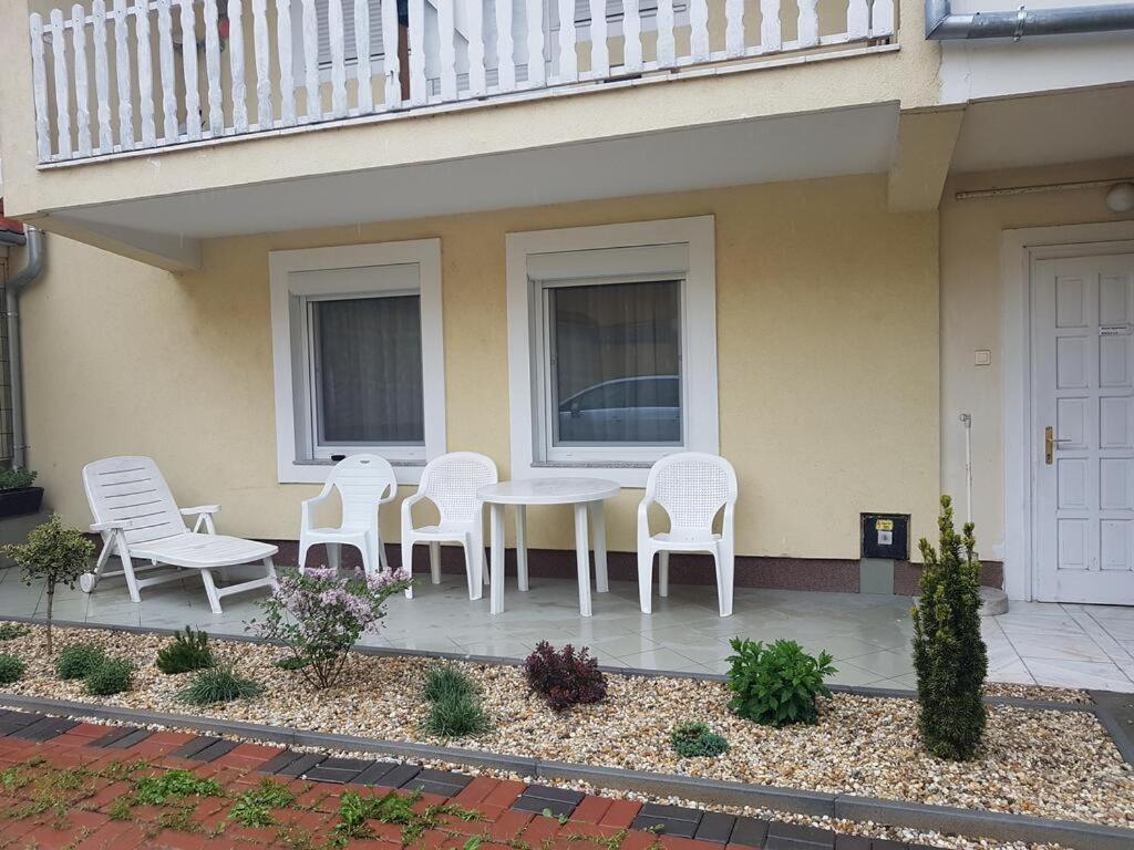 Centrum 2 Apartmanok Heviz Ngoại thất bức ảnh