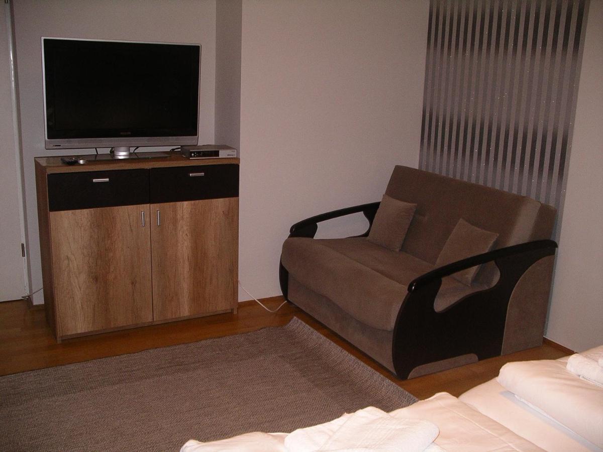 Centrum 2 Apartmanok Heviz Ngoại thất bức ảnh