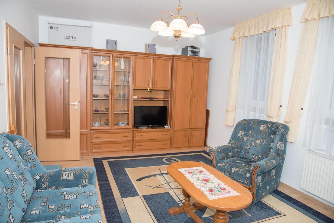 Centrum 2 Apartmanok Heviz Ngoại thất bức ảnh