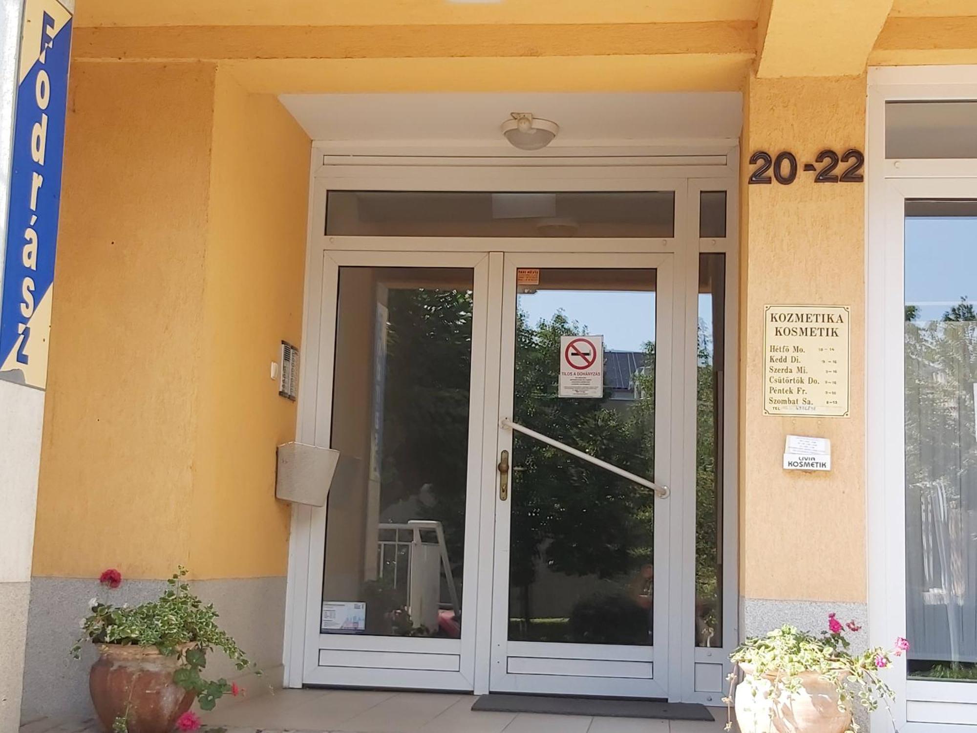Centrum 2 Apartmanok Heviz Ngoại thất bức ảnh