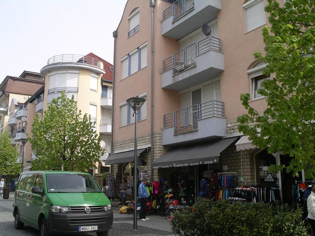 Centrum 2 Apartmanok Heviz Ngoại thất bức ảnh